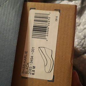 Bass 6.5M wedge shoes black